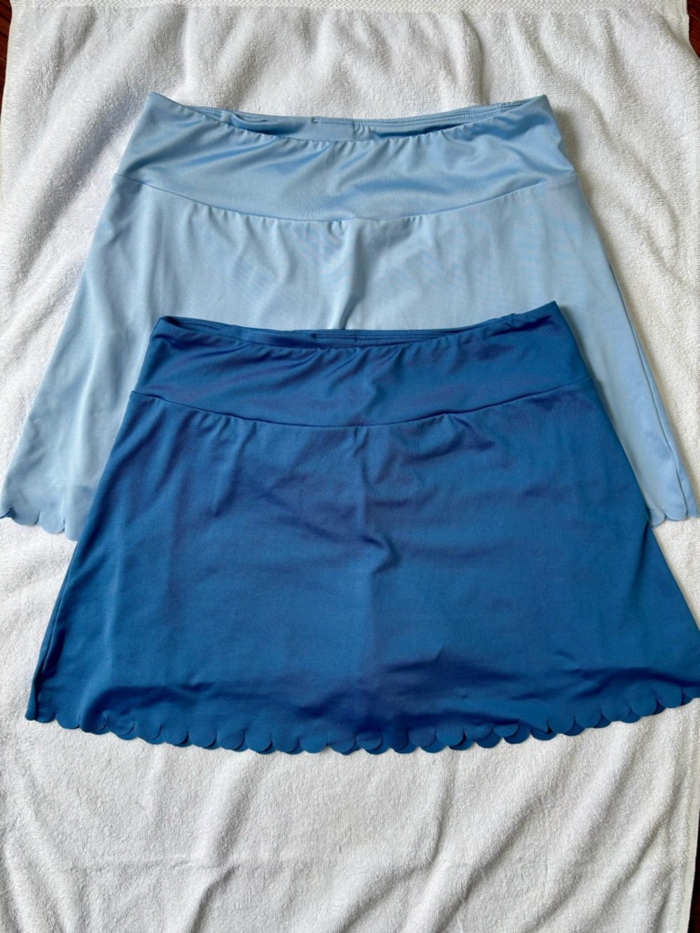 crown & ivy Light Blue and Dark Blue Scalloped Hem Active Skort Duo